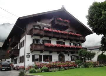 Brixnerhof Holzanstriche